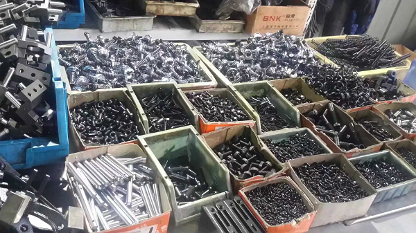 075081 Thread Threading Eye for Newlong Sewing Machine DS-9C