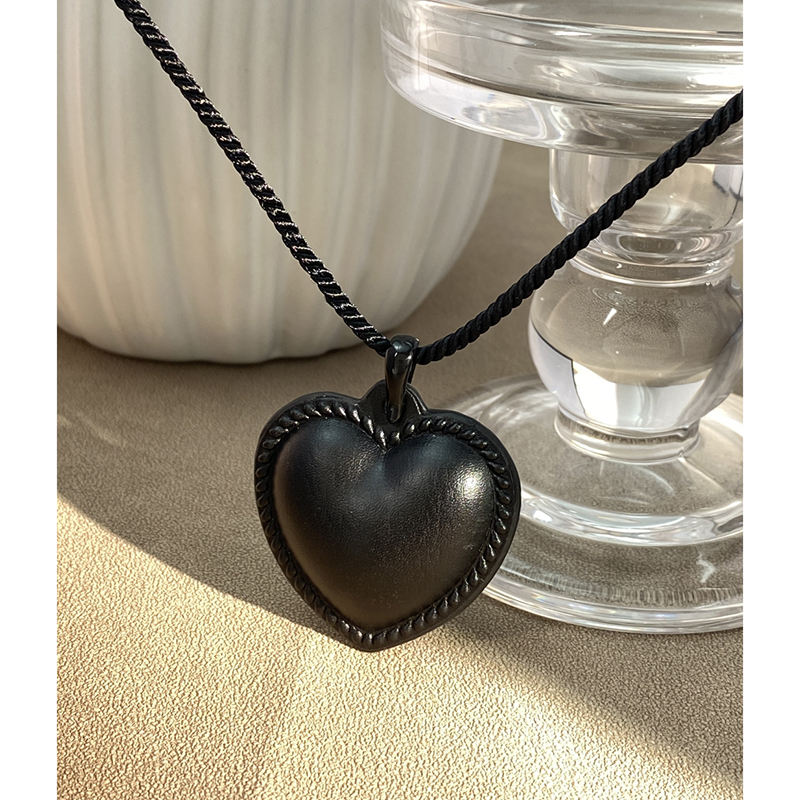 86cm Long Black Leather Chubby Love Heart Pendant Necklace