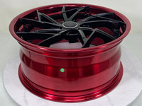 Glänzend Schwarze Candy-Rote Felgen mit Lippen-Netzdesign aus Geschmiedeter 6061 T6 Aluminiumlegierung 12000T Gepresst TÜV JWL VIA Std S4-00032 18-24 Zoll Maßanfertigung