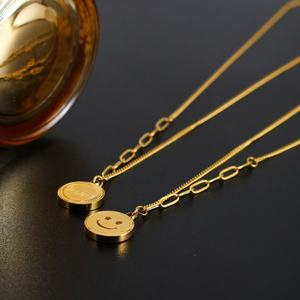 Collares con Colgante Modernos 2026, Joyería Minimalista Hipoalergénica, Acero Inoxidable 316L, Chapado en Oro PVD de 18k, Collar con Diseño de Sonrisa para Mujer - Product Image 2