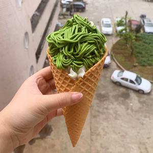 Modèle de crème glacée japonaise Asakusa Matcha aromatisé en forme de nouilles Modèle de crème glacée à la <span class=keywords><strong>vanille</strong></span> Simulation de feuille <span class=keywords><strong>d</strong></span>'<span class=keywords><strong>or</strong></span> Fake Food Party DIY - Product Image 6