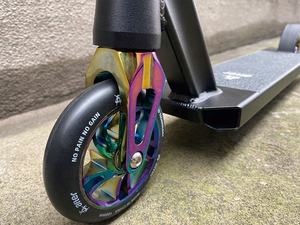 Çocuklar yetişkin T6 alüminyum 2 tekerlekler siyah neo krom gökkuşağı profesyonel akrobasi skuter freestyle - Product Image 6