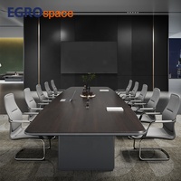 Solution d'espace de travail EGROspace, table de conférence, mobilier moderne, salle de réunion, table de réunion en placage de bois