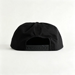 Casquette de baseball noire à 5 panneaux unisexe en nylon recyclé, couleur unie, taille adulte, séchage rapide, idéale pour l'extérieur, cadeau - Product Image 4