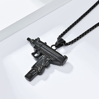 Collier pour homme en acier titane avec pendentif pistolet Uzi Hiphop, directement de l'usine, pour l'exportation