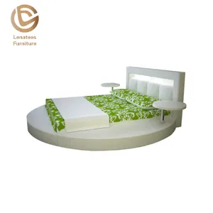 Led 빛을 가진 현대 특대 침대 가죽 침실 가구는 둥근 침대 디자인을 덮개를 씌웠습니다