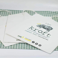Caja de Pizza Kraft con Asa Retorcida, Certificada para Uso Alimentario, Libre de BPA, No Tóxica, Moderna y Profesional para Eventos de Catering Corporativo y Comida Rápida