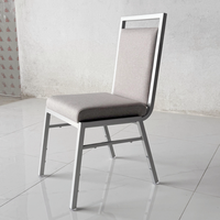 Chaise de salle à manger moderne empilable à structure en aluminium pour hôtels d'affaires, salles de conférence multifonctionnelles, buffets thématiques et rassemblements hôteliers