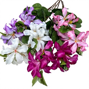 Jacarandas à branches longues, Lys de printemps, Magnolias ; Fleurs artificielles en soie pour célébrations de mariage et communautés résidentielles - Product Image 1