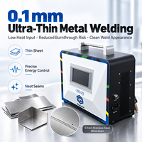 Soudeuse laser portable 300W QCW, machine de soudage laser à fibre portative pour applications de soudage de précision de tôles fines