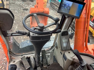 รถขุดล้อยาง Doosan DH210W-9 มือสอง รับประกัน 1 ปี ผ่านการรับรองมาตรฐาน CE และ EPA น้ำหนัก 21 ตัน รถขุดขนาดใหญ่ Doosan DH210W-9 มือสอง มีสินค้าในสต็อก - Product Image 3