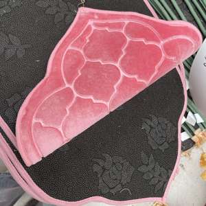 Groothandel Raschel Aanpasbare Hoge Kwaliteit Moderne Pilgermatten Stof Geëmbosseerd Pluche Bloemkant Versieringen Rechtstreeks uit China - Product Image 4