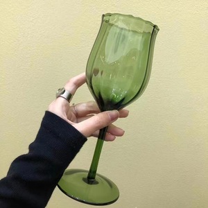Verres de couleur verte au design élégant, verres vintage, verres à vin rouge, verres à champagne - Product Image 5