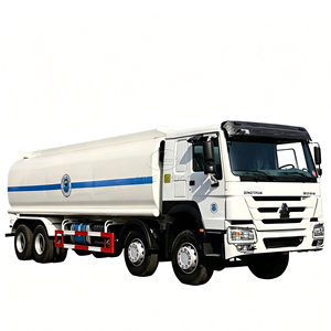 Camión Cisterna Diésel Manual Económico Nuevo de 20000L-35000L Sinotruk HOWO, Transportador de Gasolina de Larga Distancia - Product Image 1