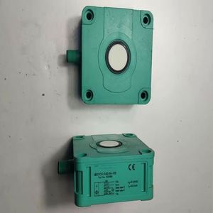 เซ็นเซอร์อัลตราโซนิก UB2000-F42-E6-V15 สำหรับวัดระดับและความใกล้เคียงในอุปกรณ์ไฟฟ้า - Product Image 1