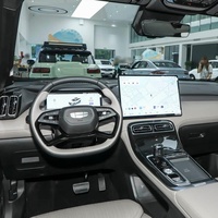 Geely 2025 для Atlas Boyue L 2.0TD 218 л.с. LHD SUV с 7-ступенчатой коробкой передач с мокрым двойным сцеплением, системой помощи водителю L2, панорамным интерьером, белый цвет