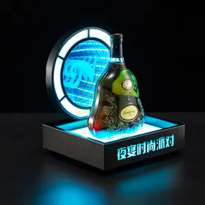Arka plan sonsuzluk ayna ile bir şişe için MingXin Barware pilli LED şişe sunum