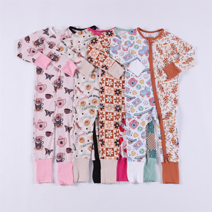 Pagliaccetto di bambù morbido e traspirante personalizzato comodo per ragazzi e ragazze con fiocchi dolci - Product Image 2