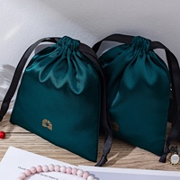 Sac à poussière en satin avec cordon de serrage personnalisé avec logo, sacs en satin de soie pour extensions de cheveux, sacs d'emballage pour mèches de cheveux