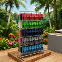 Présentoir à chaussures personnalisé double face en métal à 4 niveaux pour magasin de détail Showroom POS Shoe Slipper Store Display Stand