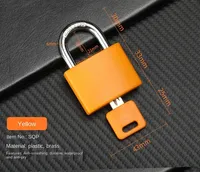 Gros personnalisé couleur manchon coque en plastique petit cadenas en aluminium avec clé couleur coquille clé cadenas