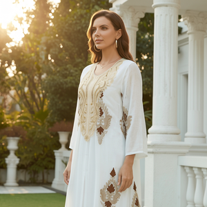 Robe modeste brodée ivoire pour la collection d'occasions en plein air - Product Image 1