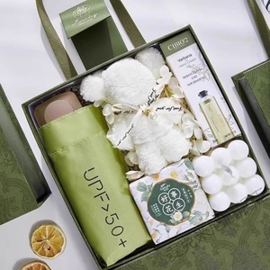 Ensemble cadeau de luxe personnalisé avec logo : serviette, tasse, éventail, parapluie – Cadeaux pour anniversaire, Saint-Valentin, Fête des Mères, mariage, pour invités - Product Image 3