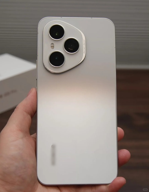 2025 Hon/or 400 Pro 5G Smartphone 12GB+512GB, " 120Hz AMOLED, 200MP Triple Camera, Global Version