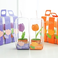 Fleur artificielle tissée tulipe au crochet faite à la main plante en pot ornement de bureau pour les événements de vacances et les cadeaux