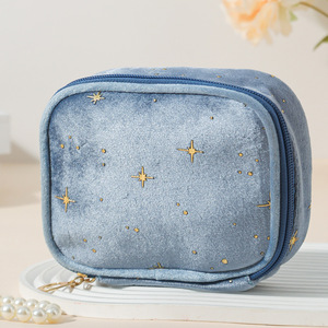 Bolsa de Maquillaje de Terciopelo con Forma de Chica, Diseño Cuadrado, Cierre de Cremallera, Multifuncional, Portátil - Familia <span class=keywords><strong>Gina</strong></span> - Product Image 5