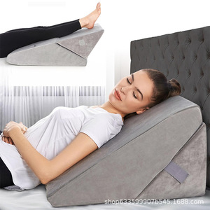 Almohada triangular de espuma viscoelástica Du Babo para mujeres embarazadas y cojín de soporte lumbar para personas mayores con uso como cabecera - Product Image 1
