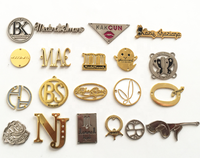 Étiquettes de marque en métal personnalisées de forme rectangulaire, accessoires vestimentaires, étiquettes en métal avec lettres, plaqué or, alliage métallique, badge nominatif pour veste