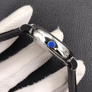 Reloj de Lujo Premium para Hombre, de Alta Gama, Automático, con Fase Lunar, Cristal de Zafiro, Esfera Azul Medianoche con Diseño Sunburst, Correa de Cuero Negra - Product Image 5