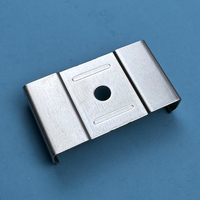 Clips à ressort en acier inoxydable de précision personnalisés pince à tôle