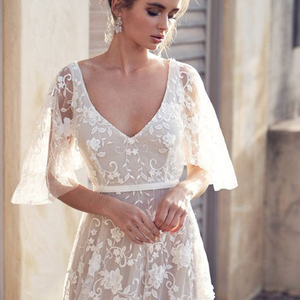 فستان زفاف أبيض من الدانتيل برقبة شكل V وأكمام مكشكشة عارية الظهر ملابس نسائية بسحاب خلفي فساتين سهرة طويلة أنيقة 50 منسوجة - Product Image 3