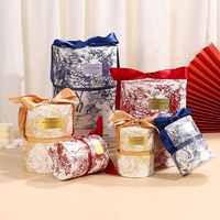 Kotak Topi Silinder Bundar Mewah Custom Cetak Motif Bunga Pita Satin Kemasan Hadiah Pernikahan Permen Cokelat Pesta Grosir OEM