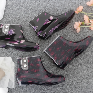 Stivali con bottoni da donna Coco corea scarpe antinfortunistiche da lavoro con fiori di moda - Product Image 1