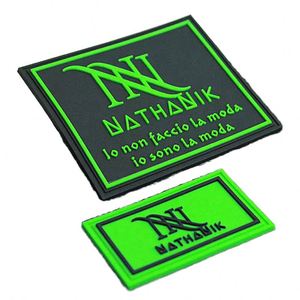 Badge personnalisé en PVC souple 3D avec logo en relief, thermocollant, broderie pour transfert sur velcro, patchs en forme de fleur pour chapeaux - Product Image 1