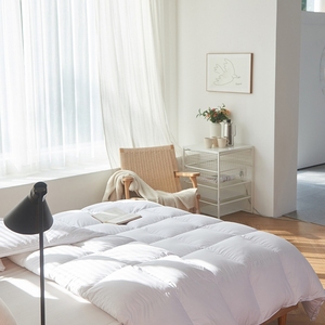 <span class=keywords><strong>Couette</strong></span> personnalisée blanche 100 % coton avec garnissage de <span class=keywords><strong>duvet</strong></span> de <span class=keywords><strong>canard</strong></span> et d'<span class=keywords><strong>oie</strong></span>, respirante, douce, écologique, pour hôtels, toutes saisons, taille sur mesure, marque OEM/ODM - Product Image 2