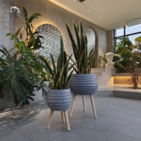 Pots de fleurs en fibre de verre modernes de Foshan avec trou de drainage, légers et écologiques, pour usage intérieur/extérieur et centres commerciaux