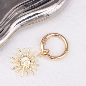 Adornos para Zapatos, Colgantes Metálicos de Sol, Luna y Estrella, Chapados en Oro, para Botas, Invierno 2024, Diseño Sólido, SP-830 - Product Image 4