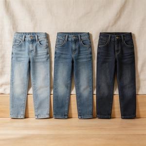 جينز للأولاد بتصميم مخصص وشعار خاص، ملابس أطفال صيفية وخريفية، أنماط فضفاضة ومتعددة الاستخدامات، بناطيل جينز للأطفال - Product Image 1