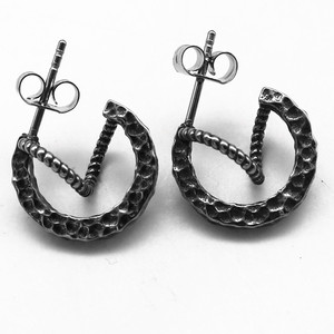Pendientes de acero de titanio de estilo retro minimalista y único, diseño geométrico semiesférico para parejas - Product Image 1