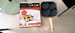 Poêle moderne en aluminium à quatre trous antiadhésive <span class=keywords><strong>pour</strong></span> omelettes et œufs, avec fond <span class=keywords><strong>plat</strong></span>, compatible gaz et induction - Product Image 3