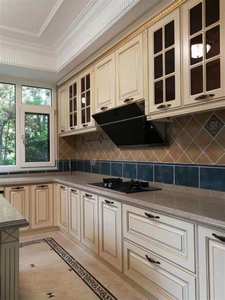 Gabinetes de Cocina Multifuncionales Ecológicos de Madera de Pino Sólido Estilo Europeo Australiano de Tamaño Pequeño Personalizados por APC - Product Image 6