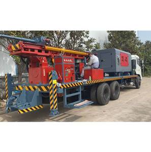 Compresseur d'air intégré à bord, appareil de forage de puits d'<span class=keywords><strong>eau</strong></span> de type camion pour forage de 300m - Product Image 1