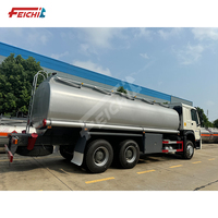 Camión cisterna de aceite Sinotruk HOWO reacondicionado de segunda mano de alto estándar 6X4 Camión cisterna de combustible de 25000 litros con volante a la izquierda a la venta