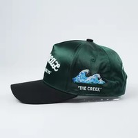 Gorra de Golf de 5 Paneles con Diseño Nuevo y Bordado, Tela Satinada, Hebilla Ajustable, Visera Curva, Gorras con Logotipo Personalizado