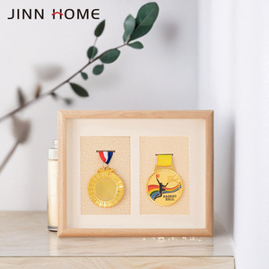 <span class=keywords><strong>Cadre</strong></span> en bois multi-en-un <span class=keywords><strong>pour</strong></span> les médailles de marathon et les photos d'événements sportifs Boîte de présentation commémorative <span class=keywords><strong>pour</strong></span> médailles <span class=keywords><strong>Cadre</strong></span> de cadeau de médailles - Product Image 6