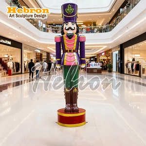 Sculpture de personnage de dessin animé en fibre de verre de haute qualité, soldat britannique Casse-Noisette, décoration de bienvenue pour entrée d'hôtel - Product Image 3